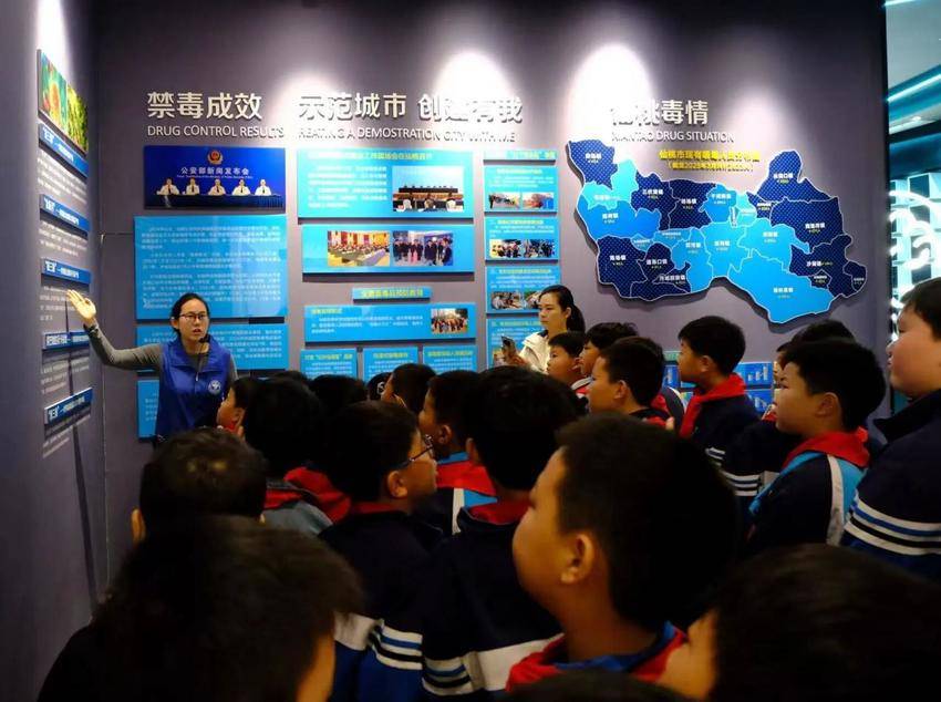 沉浸式禁毒警示教育热度领跑校园 仙桃市第三实验小学提升毒品预防宣传教育0414.docx