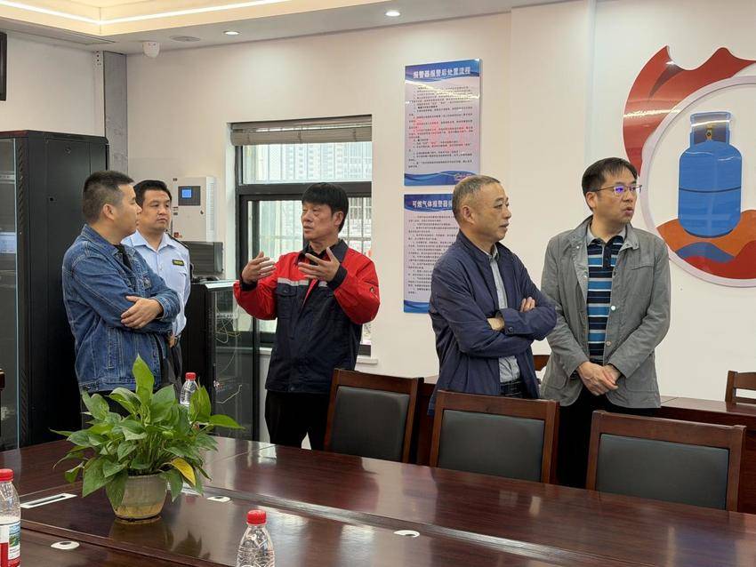 荆州市市场监督管理局指导监利鸿达燃气储配有限公司特种设备安全工作.docx