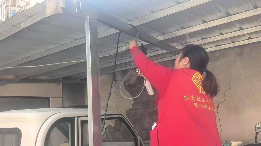 安陆经开区十里社区：整治飞线充电 畅通消防通道.docx