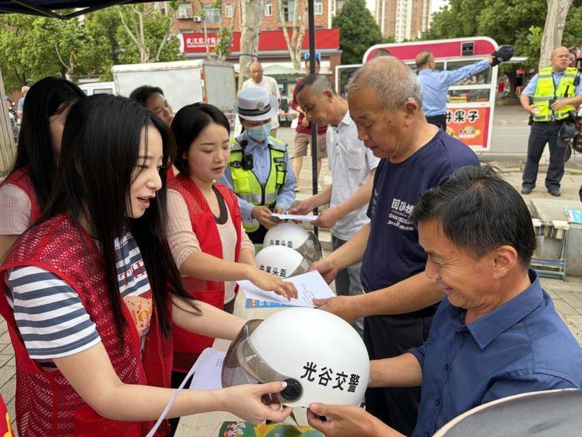 20260514豹澥街道开展文明交通宣传活动.docx
