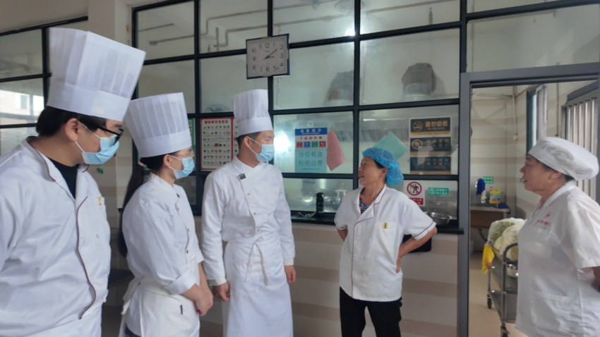 首个民族团结进步宣传周·月满中秋暖桑榆 食养敬老传温情——“小经星”志愿服务队赴九久敬老院开展志愿服务活动.docx