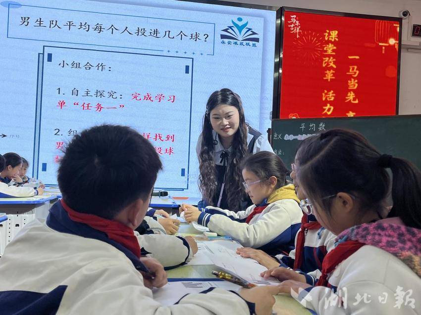 市二小青年骨干教师赴随州季梁学校开展课改交流示范课展示.docx