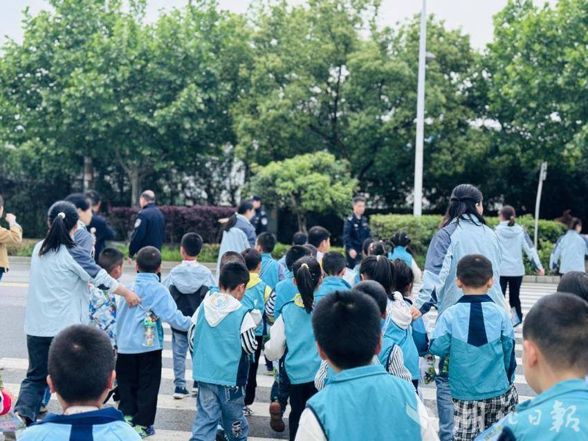 罗田县幼儿园联合多部门开展幼儿沉浸式禁毒法治主题宣教活动（通讯员：易鑫）.docx