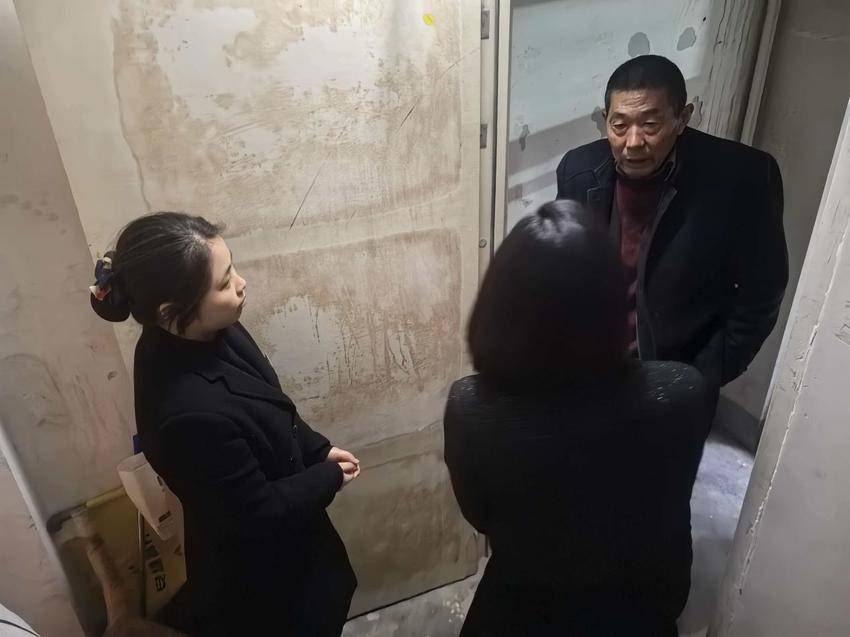 “民有所呼 我必有应”——佛祖岭街道黄龙山社区开展“清洁家园”.docx