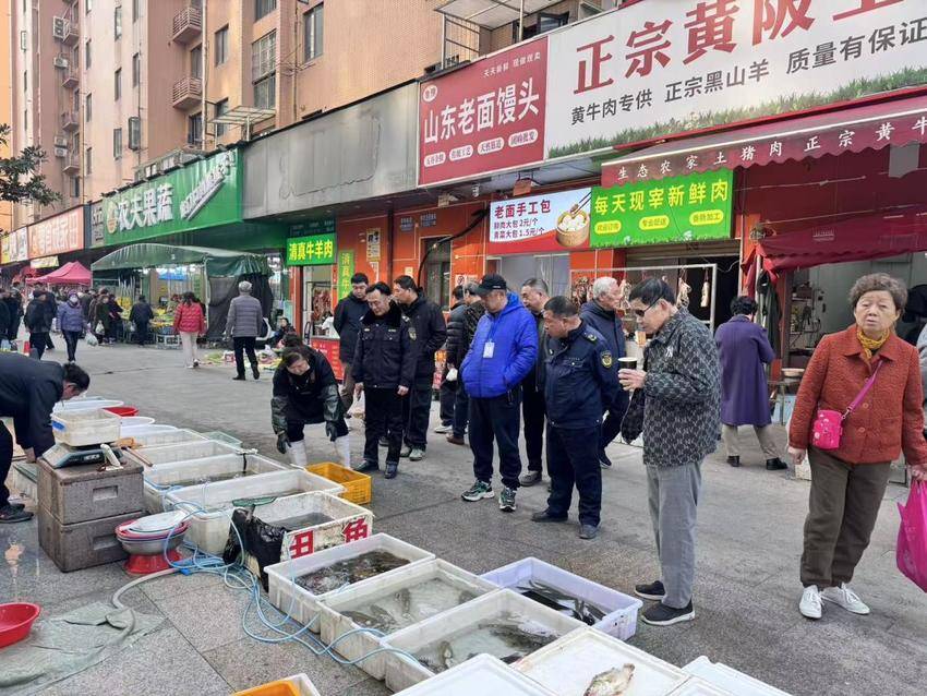 8.（湖北日报刘曼）城市管理进社区  多方联动惠民生.docx