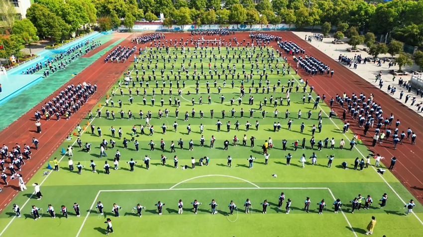 大冶市滨湖学校：“小水滴”汇聚成江河，让每个生命绽放光彩.docx
