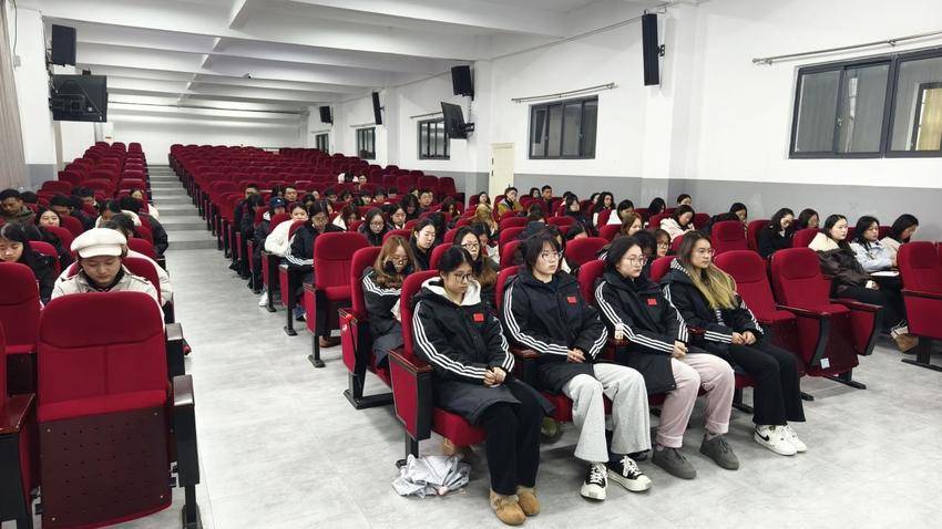 2026国际太极拳日志愿服务培训通知2026年首个“国际太极拳日”十堰会场主题展演活动志愿服务培训在武当山举行.docx