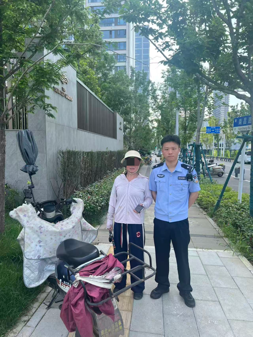 20260610 三面锦旗背后，是民警滚烫的心.doc