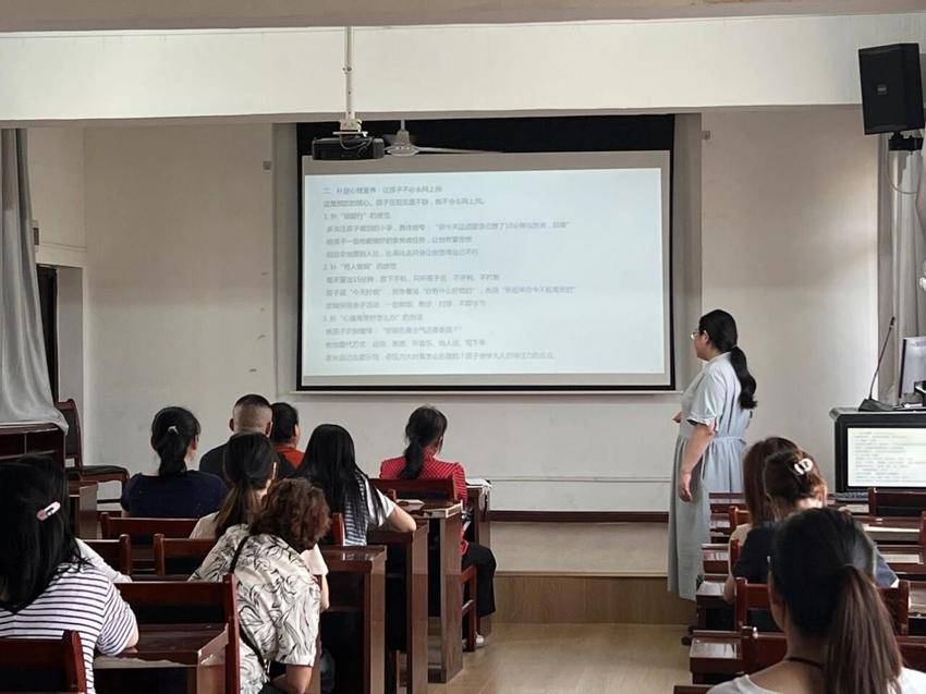 沙嘴街道辖区学校做深做透1015.docx