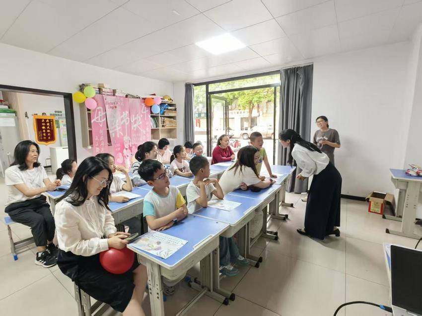 墨香寄寸草 春晖满社区——团山社区联合慧字社开展母亲节主题活动.docx