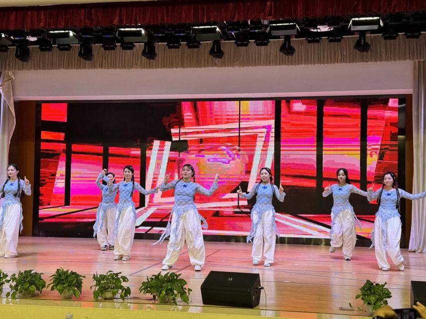 20260527湾郡社区万青学苑文艺汇演.docx