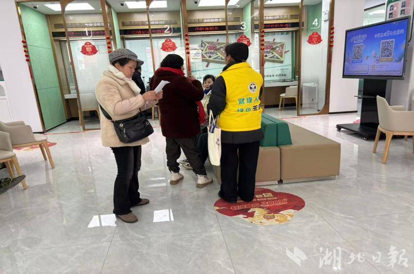 禁毒宣传进商铺 防毒意识入人心(1).docx