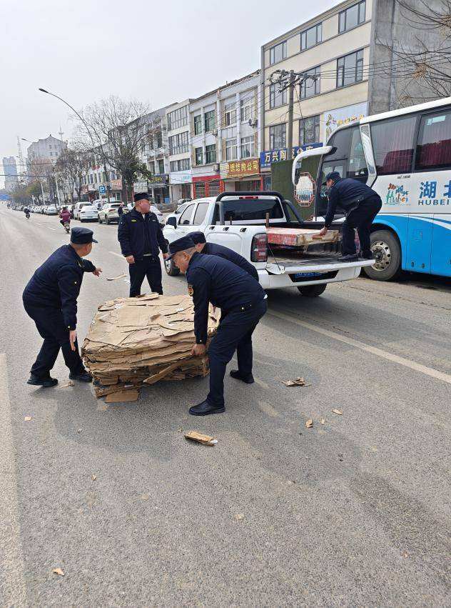 2026.3.9快速处置抛洒隐患 保障道路安全畅通.docx