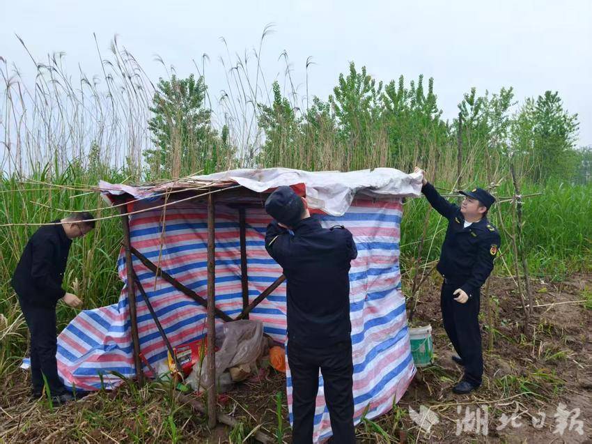 拆违攻坚不停歇  人居环境再提升(1)(1).doc