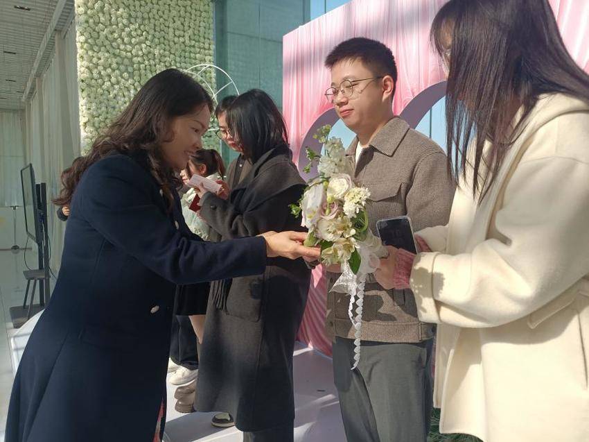 214新闻稿改.docx