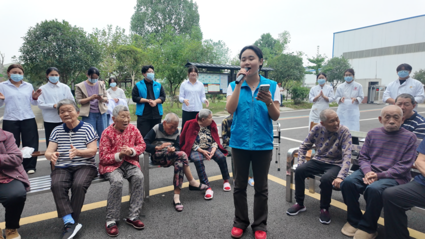 首个民族团结进步宣传周·月满中秋暖桑榆 食养敬老传温情——“小经星”志愿服务队赴九久敬老院开展志愿服务活动.docx