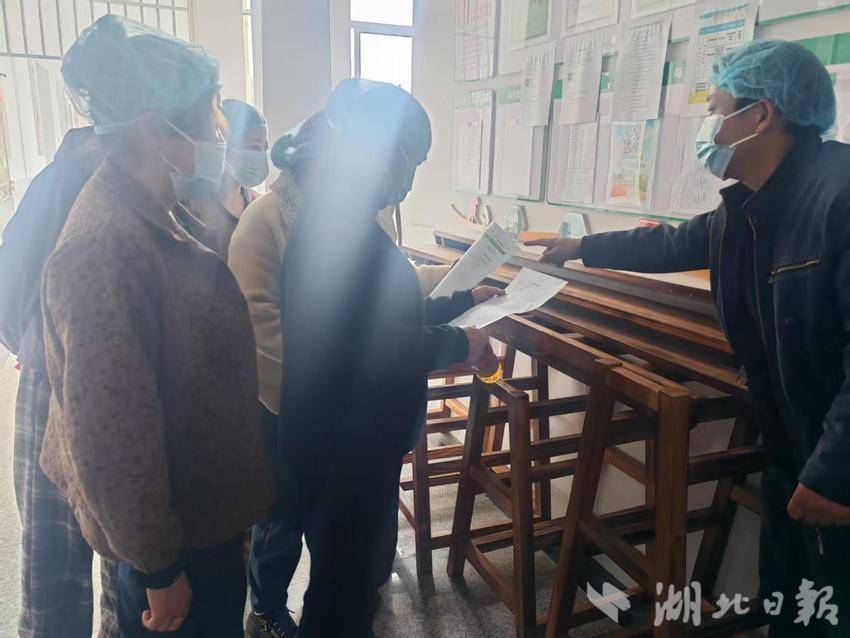 家校同心，共筑舌尖安全防线—— 杨叶镇团山小学食堂开放日圆满举行.docx