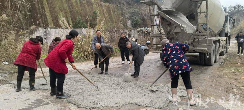 三孔桥社区沙湾组易家湾.docx