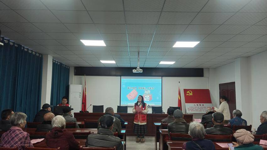 金湖街道铜绿山矿社区：低盐饮食，健康生活.doc