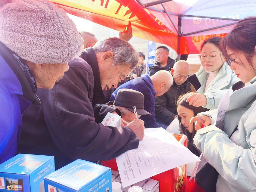 互动问答+线上直播：罗家桥街道反诈宣传“玩”出新花样.docx