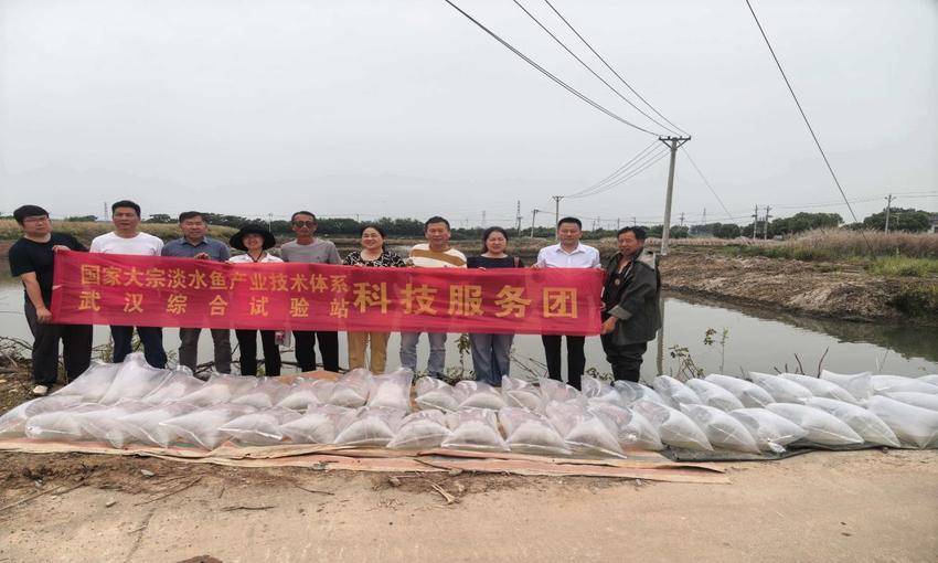 科技兴渔1100万尾草鱼入驻我场6.docx