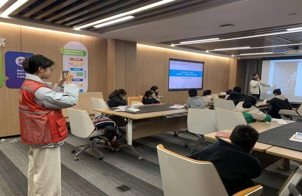 青马“返家乡”  以青春之名 赴童梦之乡（林欣洢）.docx