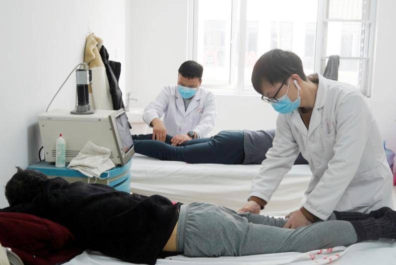 以赤诚服务 解除乡亲们的疾痛——皂市镇中心卫生院医疗惠民走笔.docx