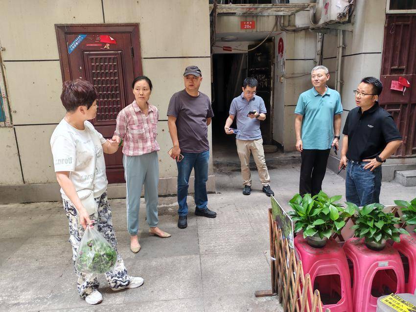 民意街道：流浪猫牵出的“治理答卷”.doc