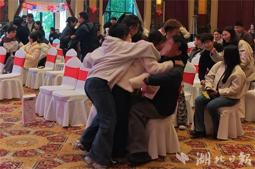 华容区2026年“‘花’容有约·会聚良缘”暨“芳华庆三八”企业人才联谊相约红莲湖(1).docx