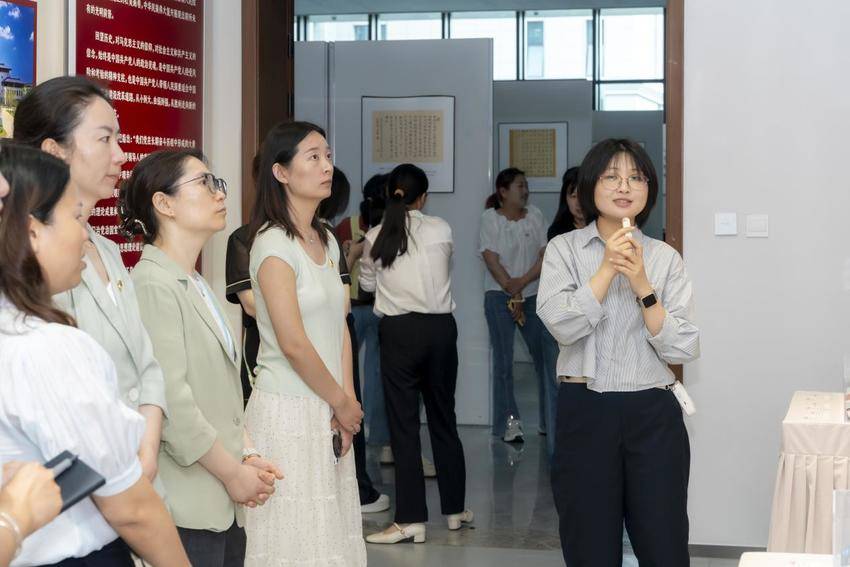 4.武汉市委党校：打开校门晒“文明” 联建共建促融合.docx