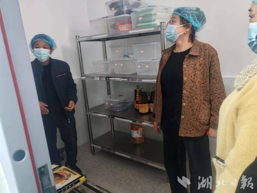 家校同心，共筑舌尖安全防线—— 杨叶镇团山小学食堂开放日圆满举行.docx