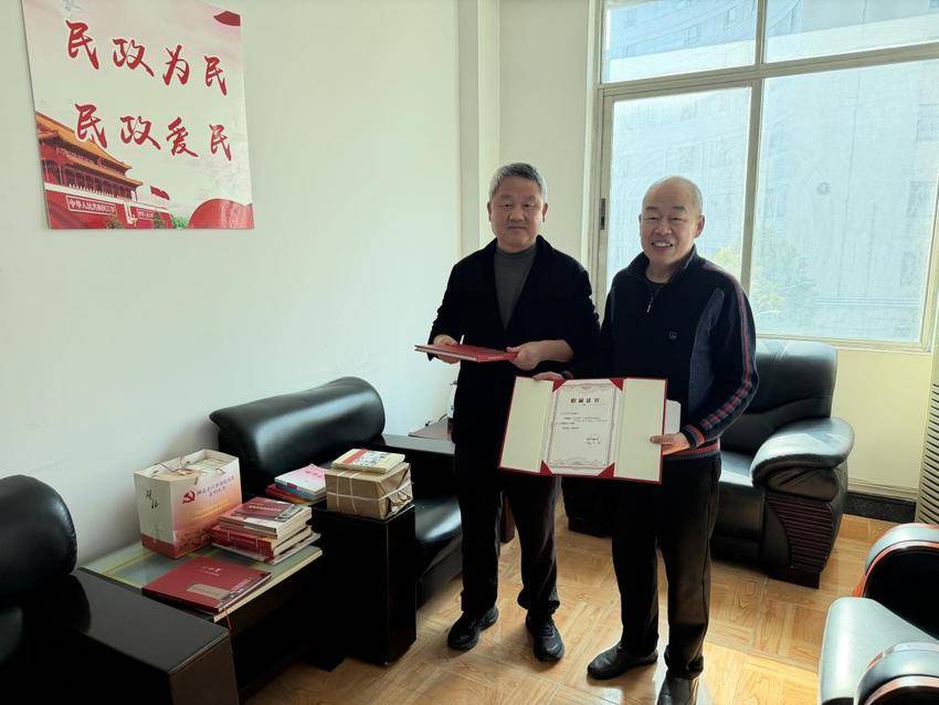 仙桃文博工作简报-（第07期）市老促会向市博物馆捐赠书籍 助力红色文化传承.docx