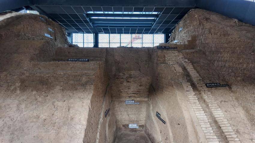 守一墙遗址，护千年文脉——荆州11号马面展示馆保安的春节值守记(2.13).docx