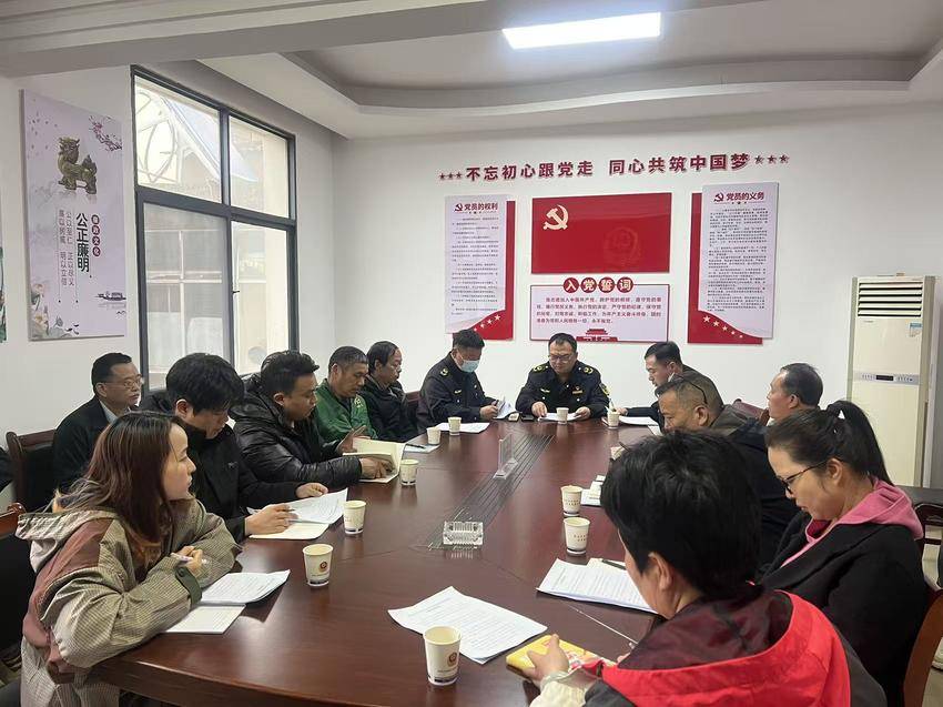 学规定、明要求、强责任——樊口市场监管所召开食品生产领域培训会.doc