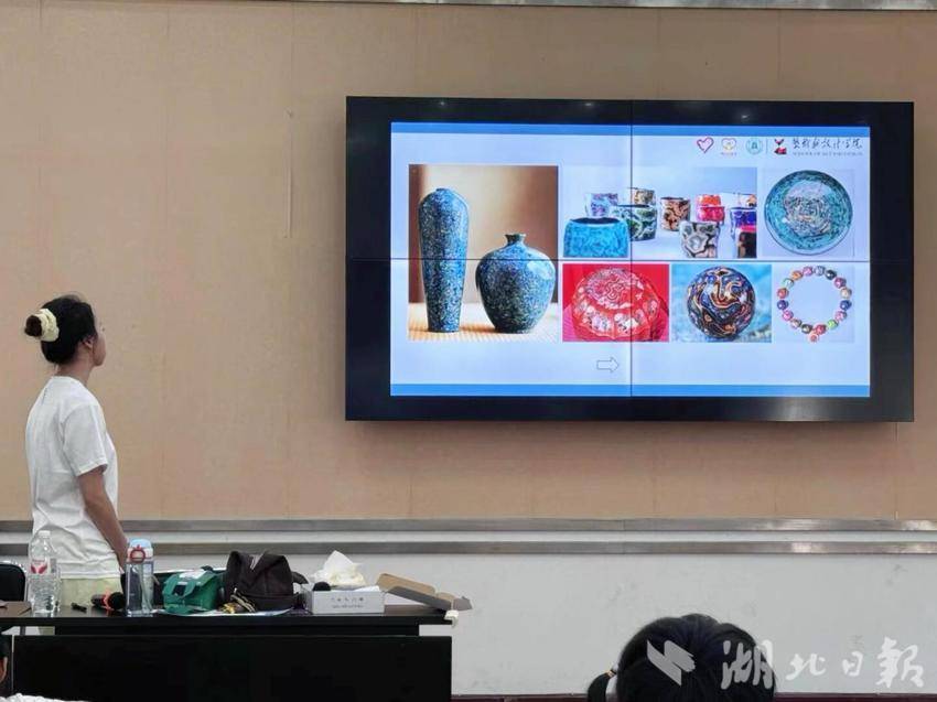 徐家棚街道油料所社区开展校社共建非遗漂漆扇体验课堂.doc