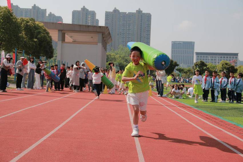 第六届趣味运动会活动通讯稿2026.4.30.docx