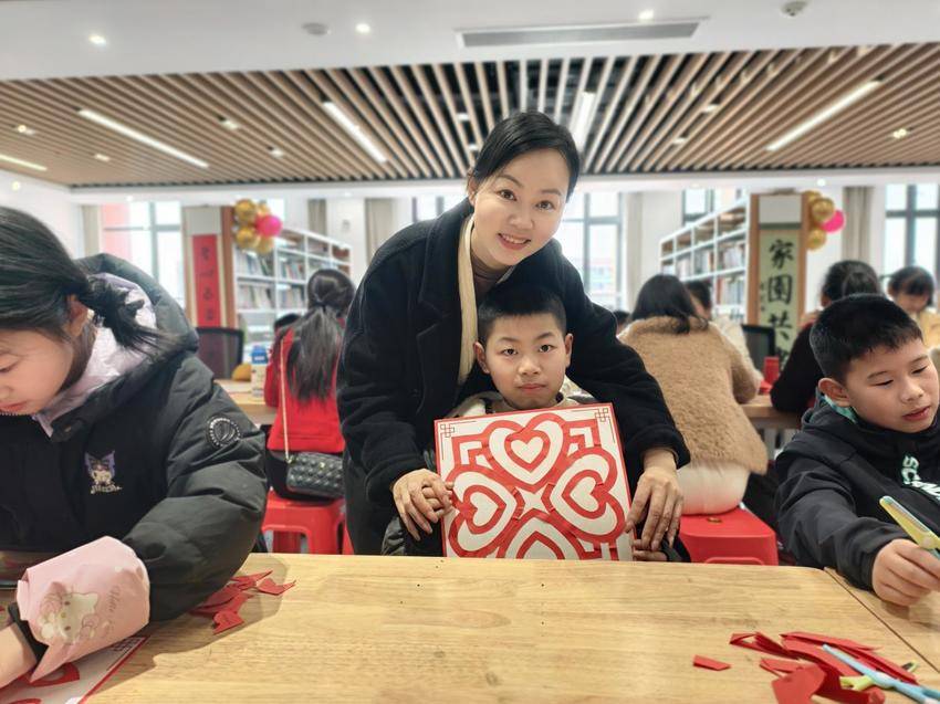 【新闻稿】“把爱带回家·暖心护航伴成长”——这个春节，葛店经开区的孩子和家长，把爱和年味一起带回家（终稿）.docx