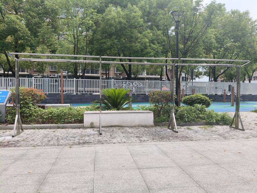 6.12 临江小区新添便民晾衣杆 “晒”出居民满满幸福感.docx