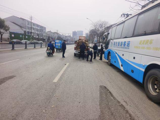 2026.3.9快速处置抛洒隐患 保障道路安全畅通.docx