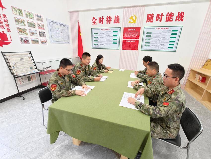 沙嘴街道人民武装部组织民兵连长开展集中法治教育0703.docx