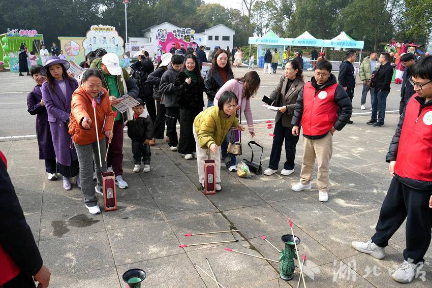 本草廉心，投壶游戏体验区。