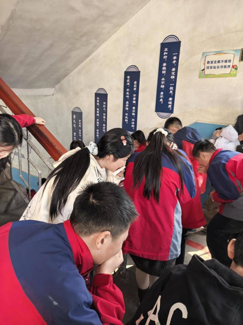 防患未“燃”筑防线 安全护航伴成长——枣阳市兴隆镇中心小学开展春季消防应急演练.docx