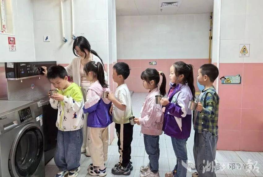 省幼师、长职双校学子齐聚邓平社区幼儿园，圆满完成实习历程.docx