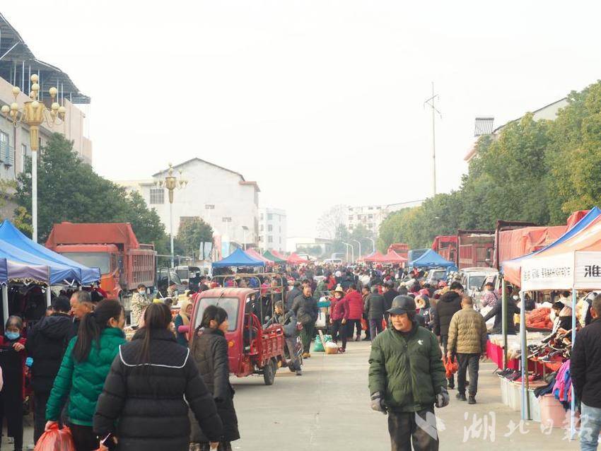 彭思镇的赶集密码与复兴脉动.docx