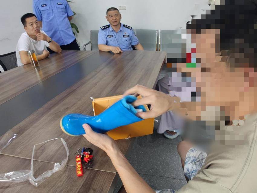 店员一眼识破“黄金洗钱”套路 民警及时劝阻全额止损.docx