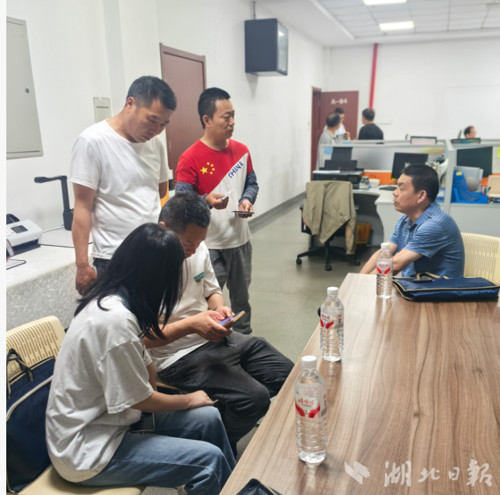 社保中心联合企业主动服务，切实保障职工社保权益.docx