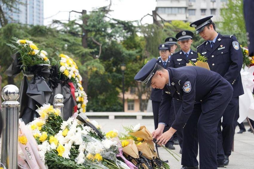 清明忆警史(2).docx