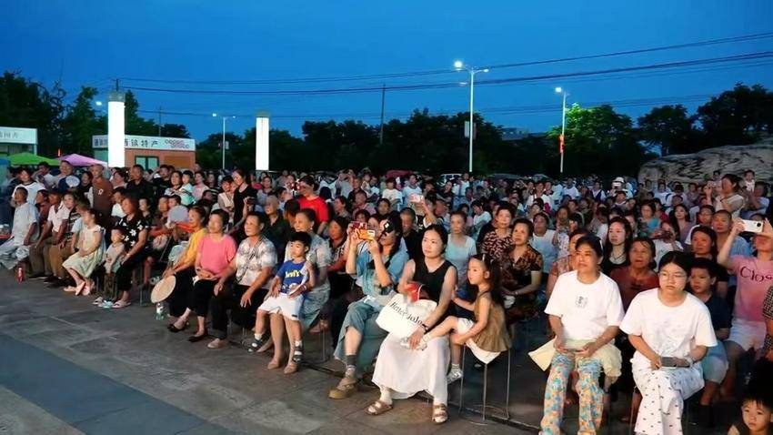 致敬军旅 礼赞初心！我镇庆祝建军99周年文艺汇演精彩上演.docx