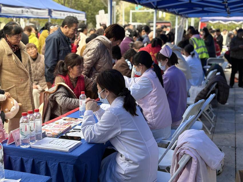 20260319九峰街道学雷锋活动简讯.doc