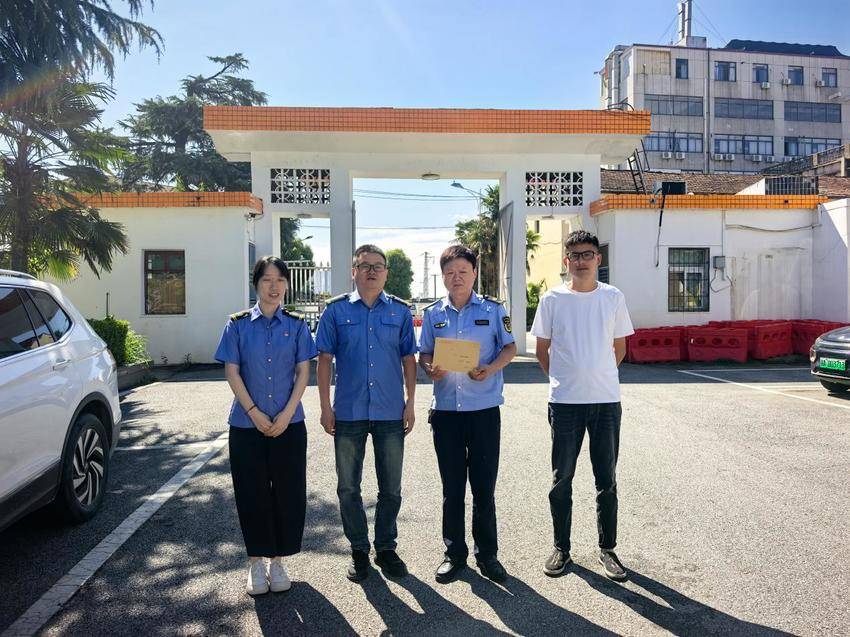黄陂区横店街道为武汉北车站铺就“畅通路”.docx